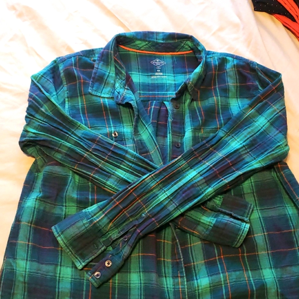 Long sleeve plaid button down